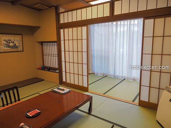 富士野屋旅館客室