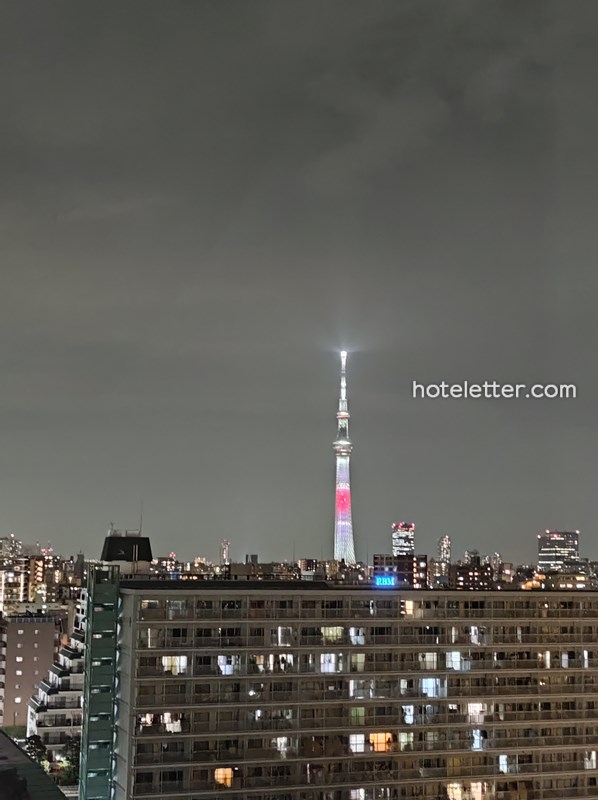 コンフォートホテル東京清澄白河の客室からのスカイツリー夜景