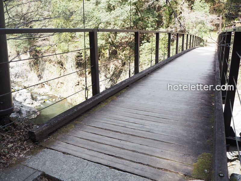鳩ノ巣渓谷吊り橋
