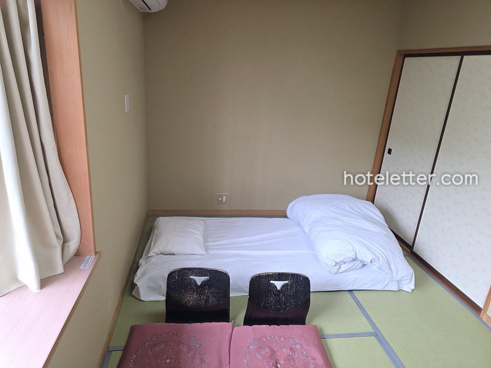 璃洛の客室