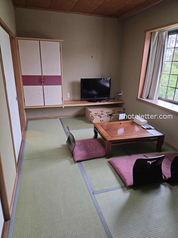 璃洛の客室