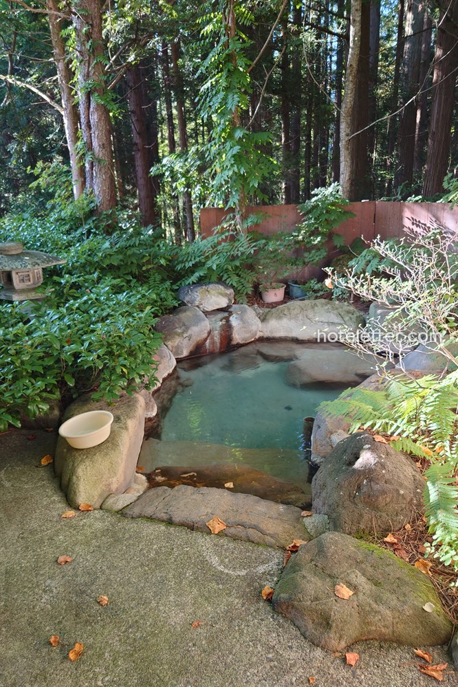 湯の花ふわり 湯元館の貸切露天風呂